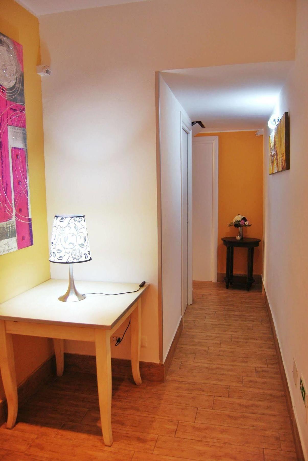 ホテル Casa Aurelia パレルモ エクステリア 写真