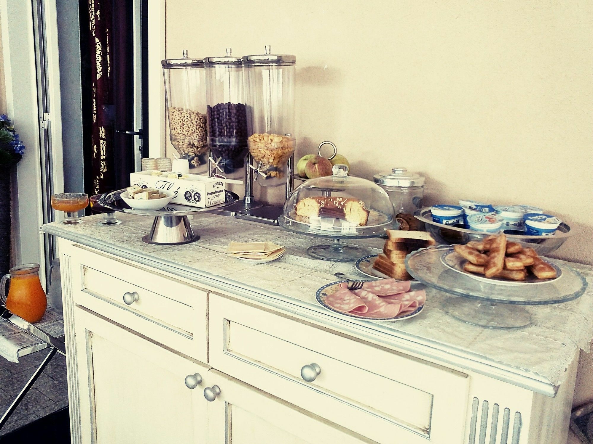 ホテル Casa Aurelia パレルモ エクステリア 写真